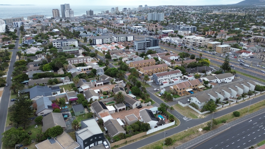 Commercial Property for Sale in Waves Edge Western Cape